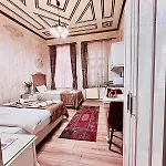 Alhambra Aparthotel 4*