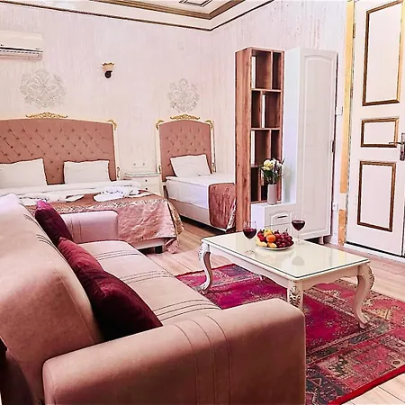 Alhambra Hotel apartamentowy 3*