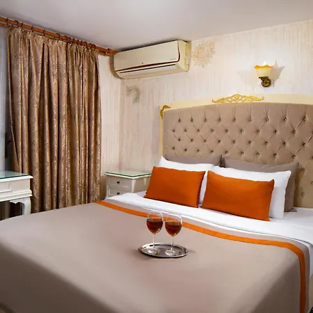Alhambra 3*