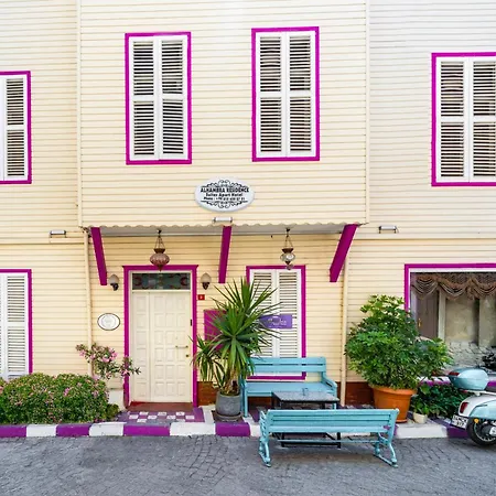 Aparthotel Alhambra 4*