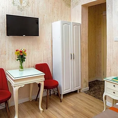 Alhambra Hotel apartamentowy 4*