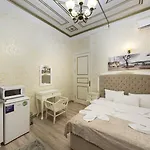 Alhambra Apartmanhotel 4*