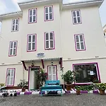 Alhambra Apartmanhotel 4*