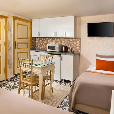 Alhambra Lägenhetshotell 4*