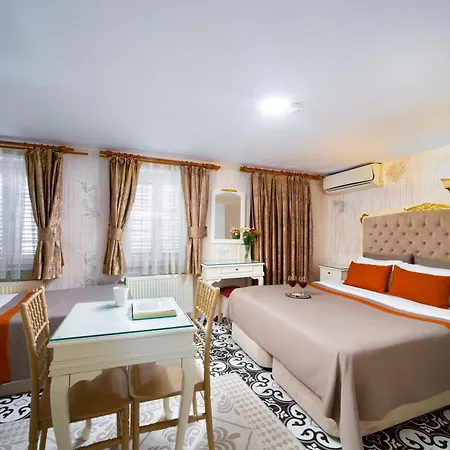 Lägenhetshotell Alhambra 4*