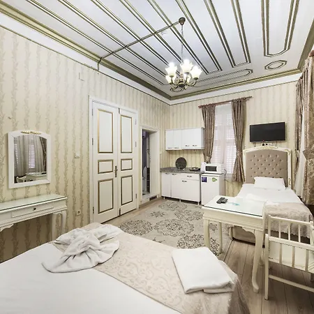 Lägenhetshotell Alhambra 4*
