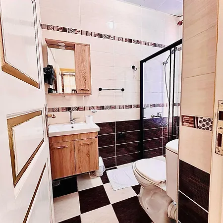 Alhambra 4*